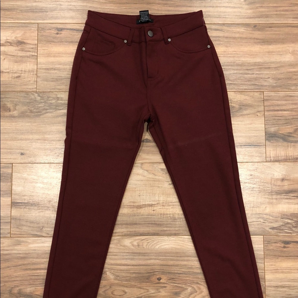 Stretchy Jegging- burgundy